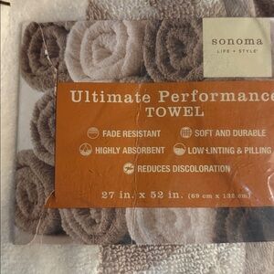 Kohl's Sonoma Ultimate Performance Towel set - Brown and Cream